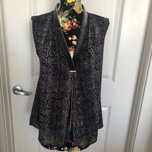 Silk top with gold thread and chain